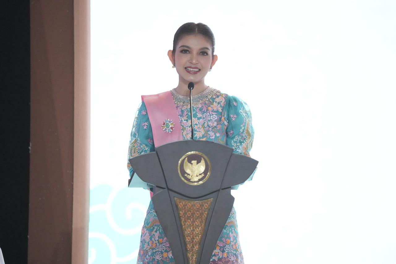 Ibu Wapres RI Hadiri Pembukaan HUT ke-80 Persit KCK Bertema “Persit Bisa”